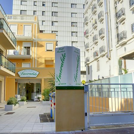 Residence Suite Smeraldo Riccione Ngoại thất bức ảnh